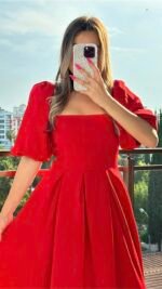 Robe rosette rouge – Image 3
