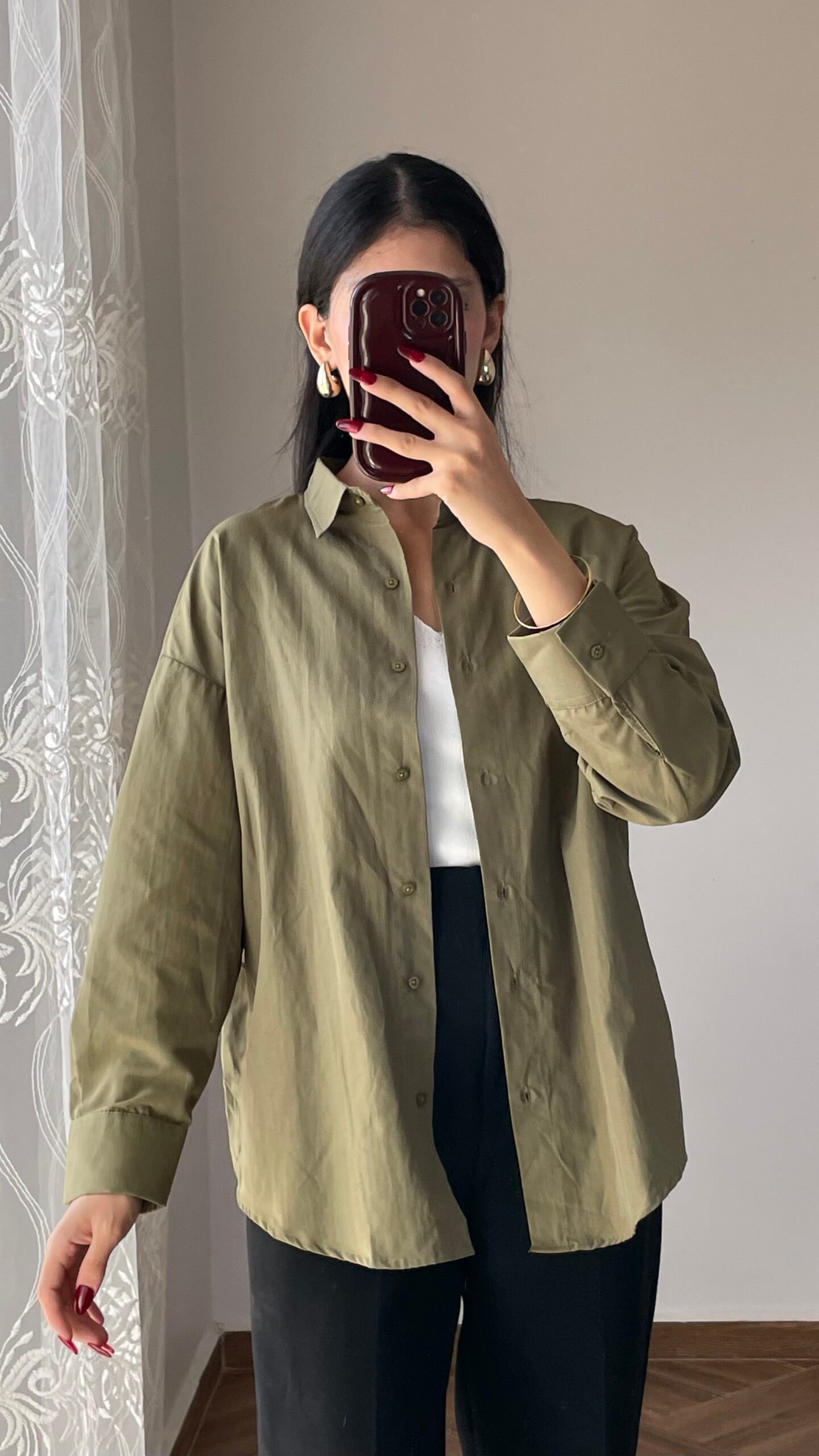 IMG_6109 Laya Oversize Shirt vert khaki – Image 1