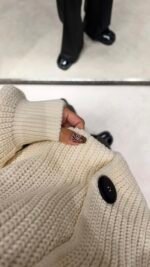 Large Buttoned Knitted Cardigan Creamy – Image 3